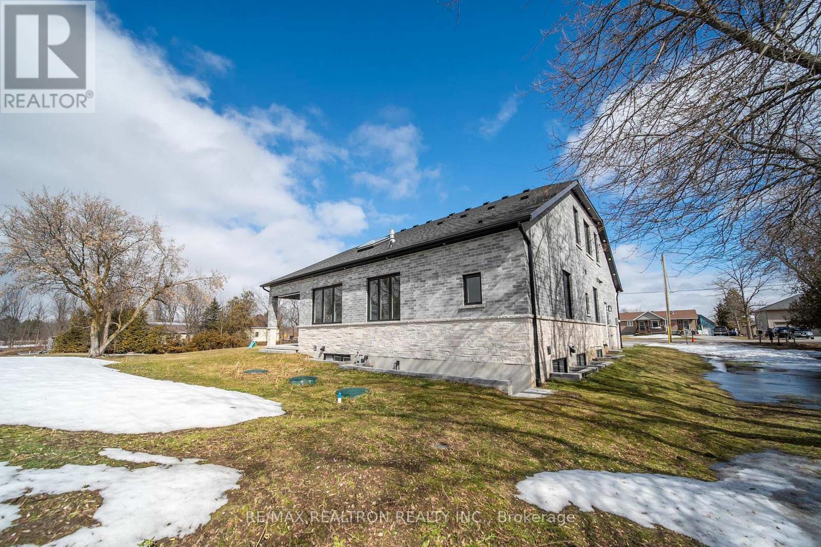 8698 6 Line, Essa, Ontario  L0M 1T0 - Photo 4 - N12977746