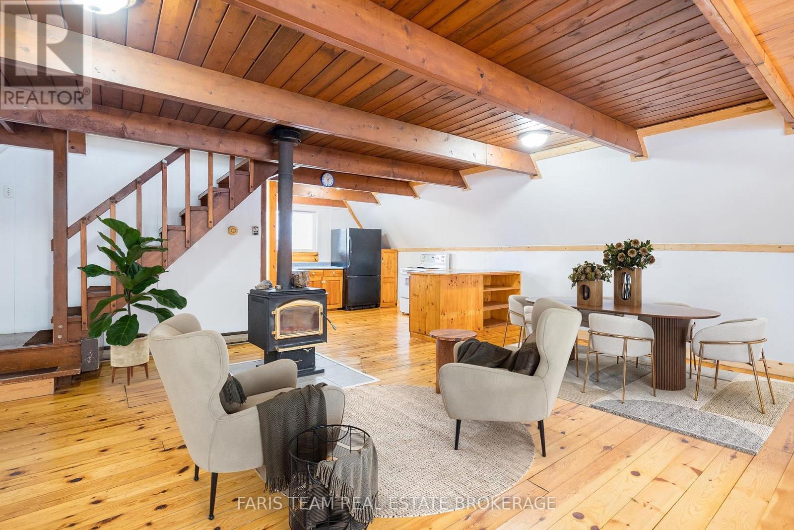 7237 6/7 Sideroad Nottawasaga, Clearview, Ontario  L0M 1G0 - Photo 8 - S12952294