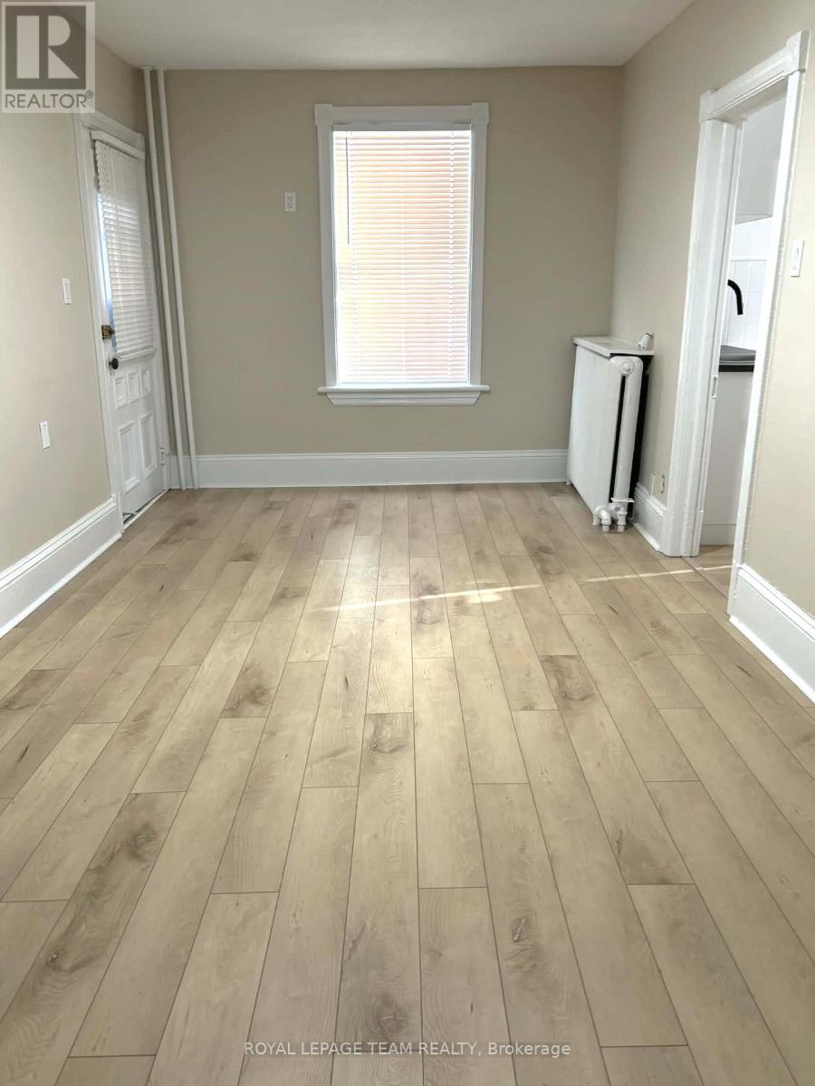 158 St Andrew Street, Ottawa, Ontario  K1N 5G4 - Photo 5 - X12613342