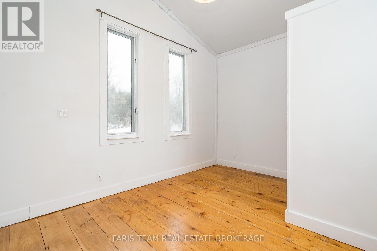 7237 6/7 Sideroad Nottawasaga, Clearview, Ontario  L0M 1G0 - Photo 14 - S12952294