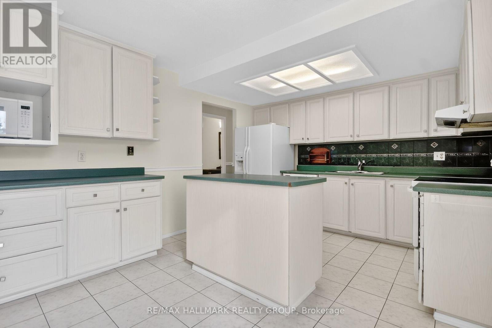 14 Jalna Court, Ottawa, Ontario  K2J 1M6 - Photo 13 - X12882760