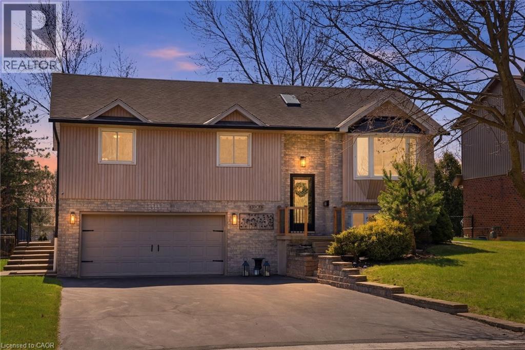 303 Orkney Street W, Caledonia, Ontario  N3W 1A3 - Photo 2 - 40819234