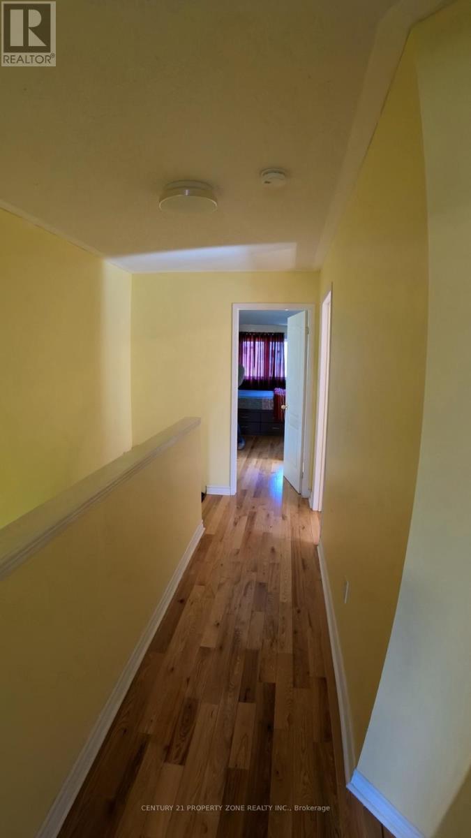 3822 Spicewood Way, Mississauga, Ontario  L5N 7W7 - Photo 13 - W12972466