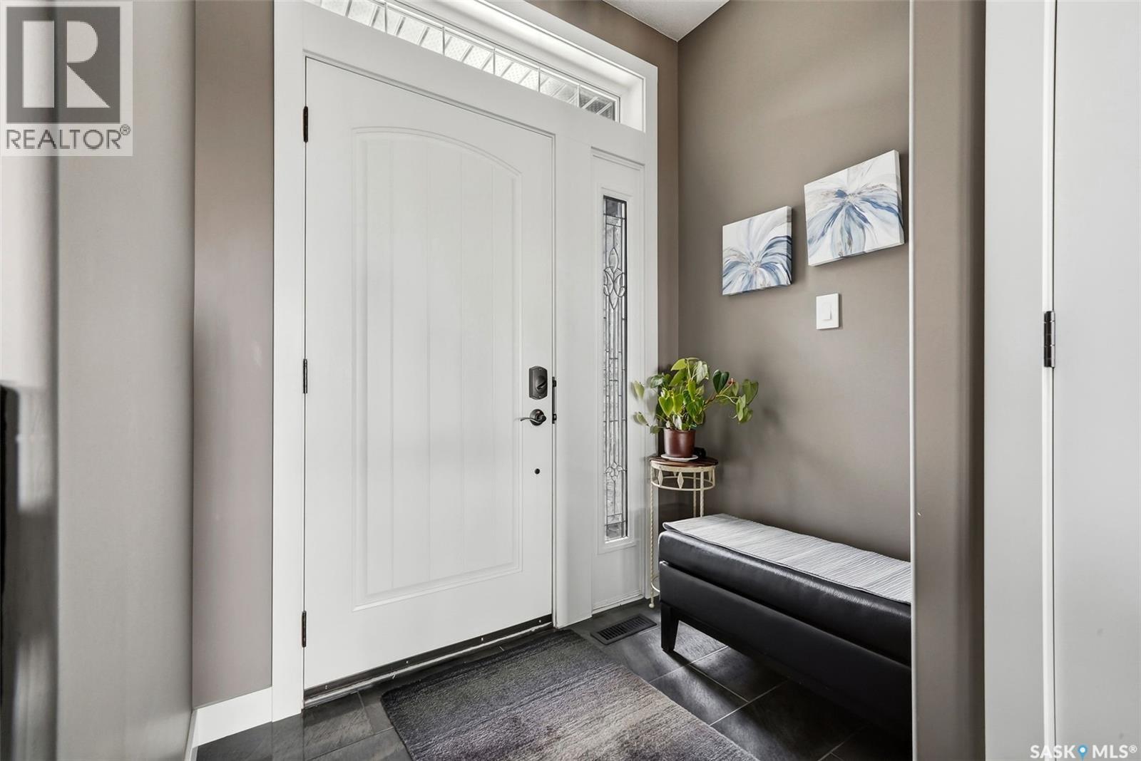 6040 Little Pine Loop, Regina, Saskatchewan  S4X 0H5 - Photo 2 - SK032344