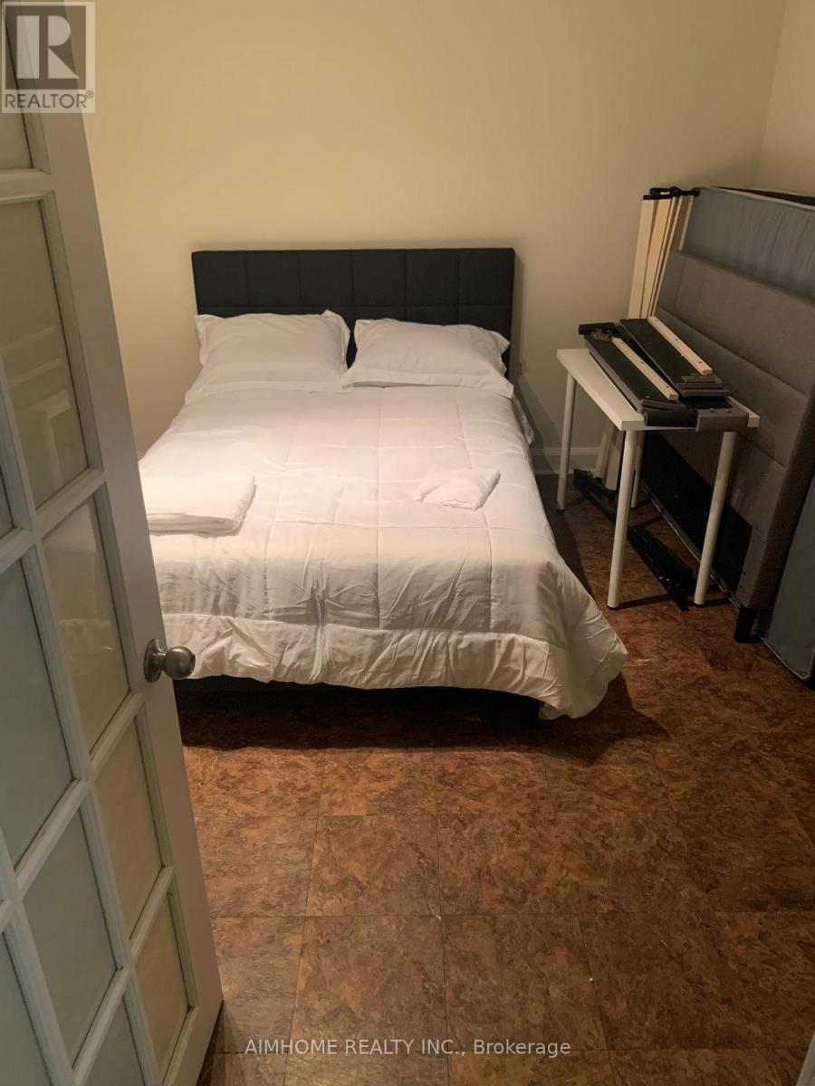 197 Finch Avenue E, Toronto, Ontario  M2N 4S1 - Photo 2 - C12978424