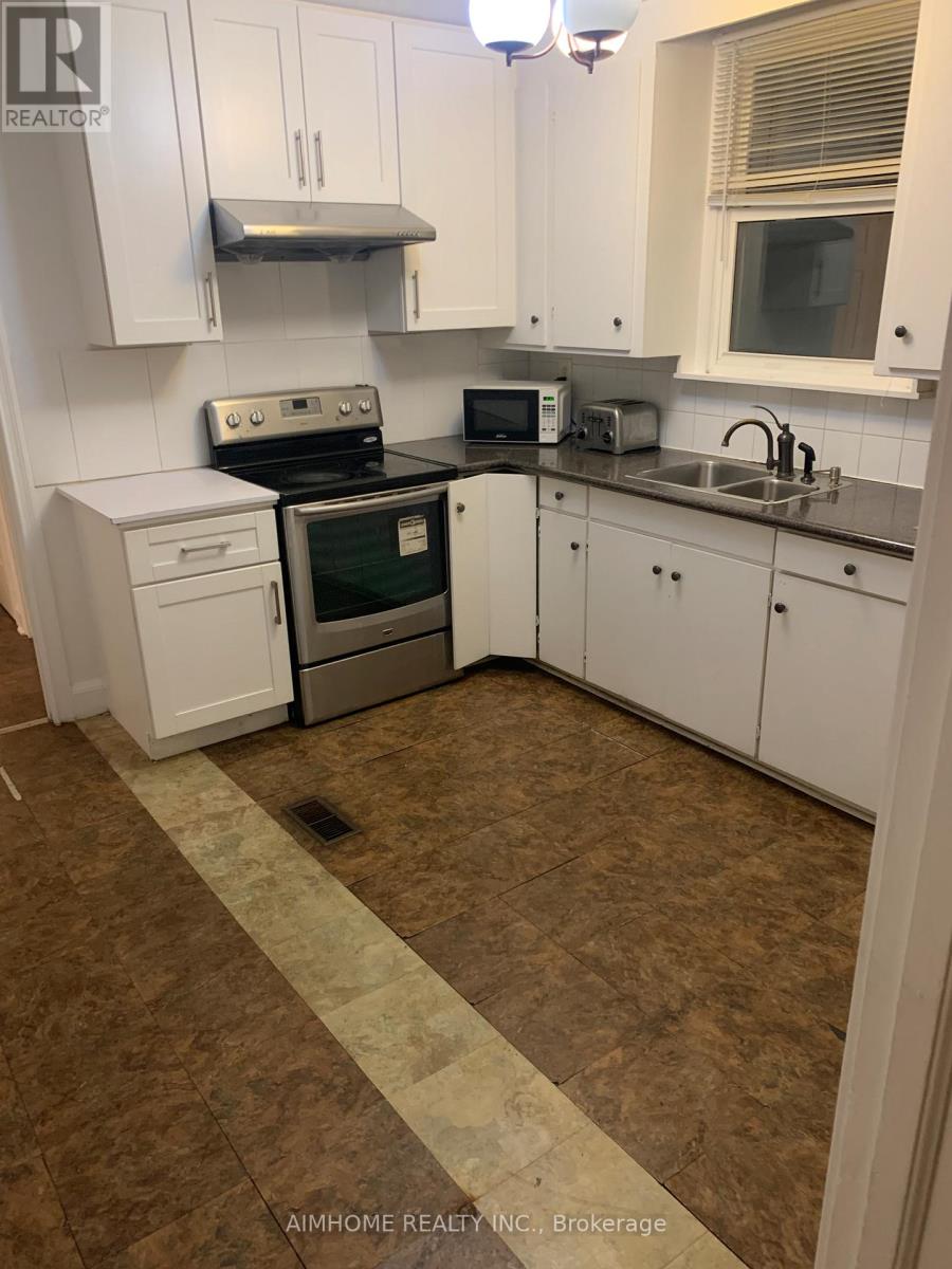 197 Finch Avenue E, Toronto, Ontario  M2N 4S1 - Photo 3 - C12978424