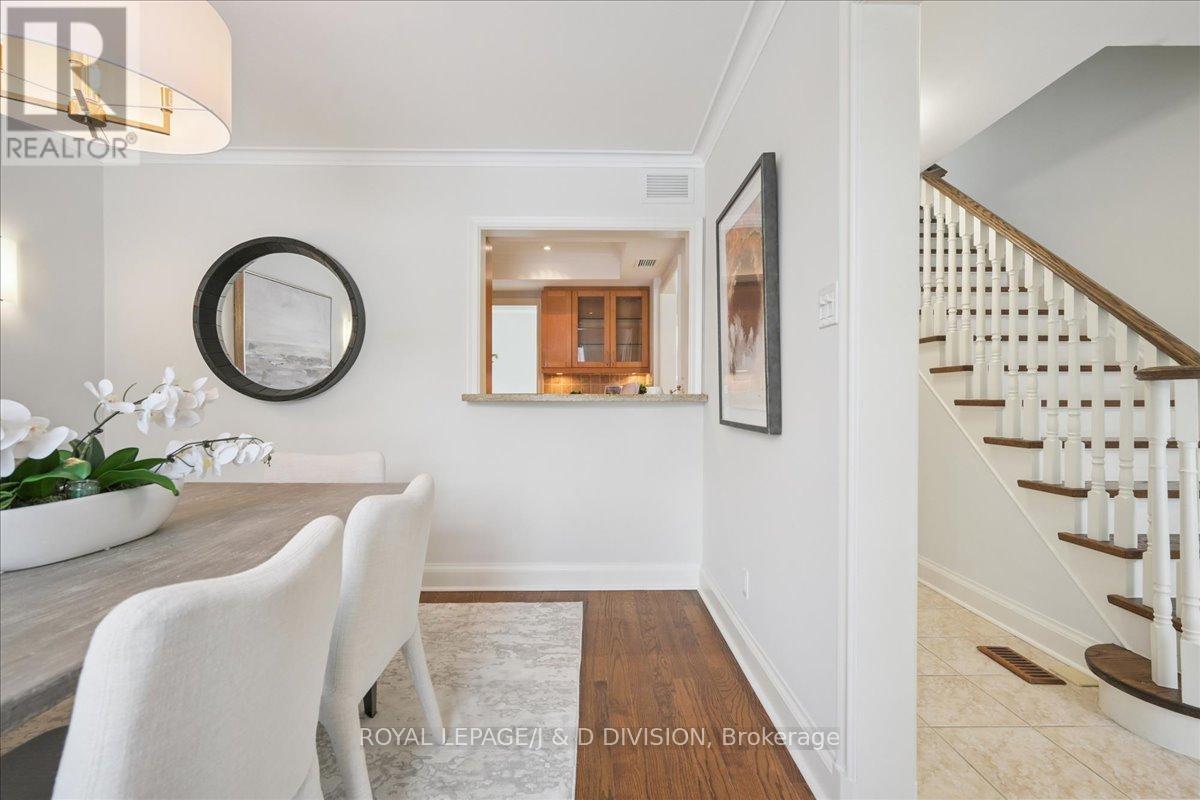 65 Chatsworth Drive, Toronto, Ontario  M4R 1R6 - Photo 11 - C12978518