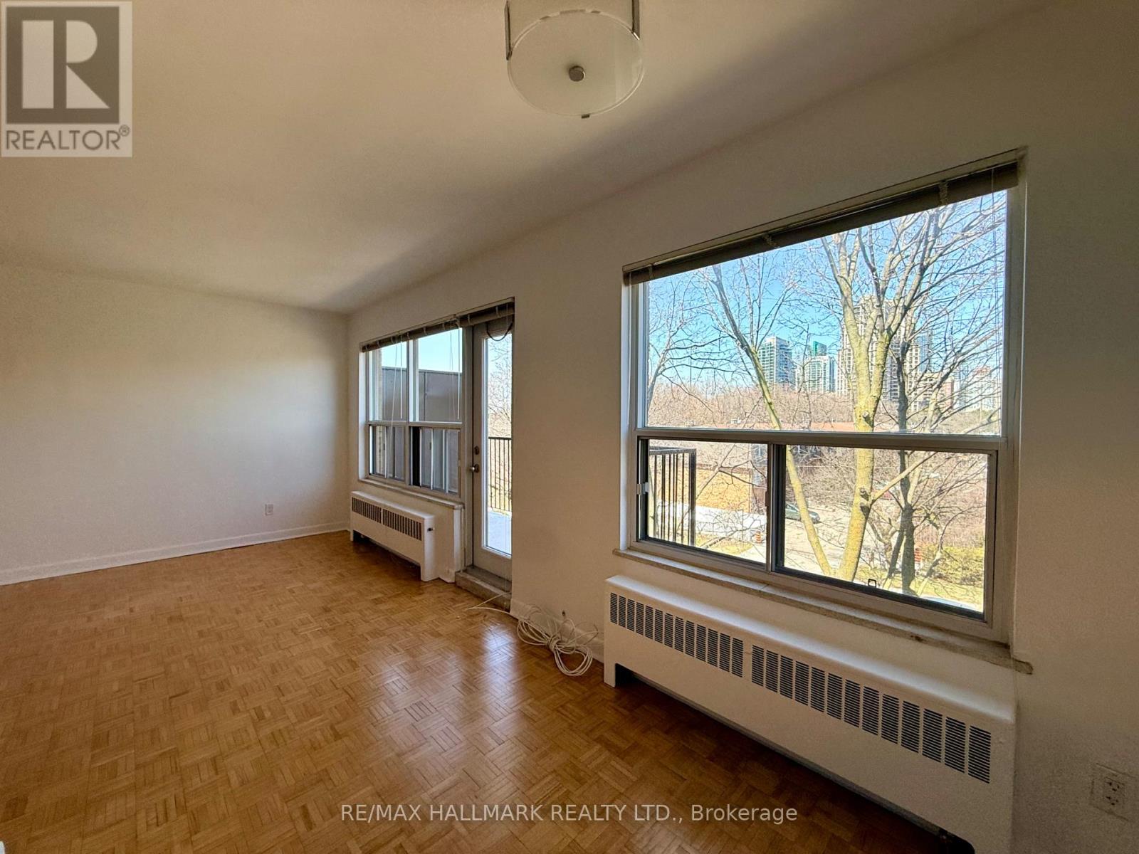 408 - 30 Upper Canada Drive, Toronto, Ontario  M2P 1S1 - Photo 4 - C12978580