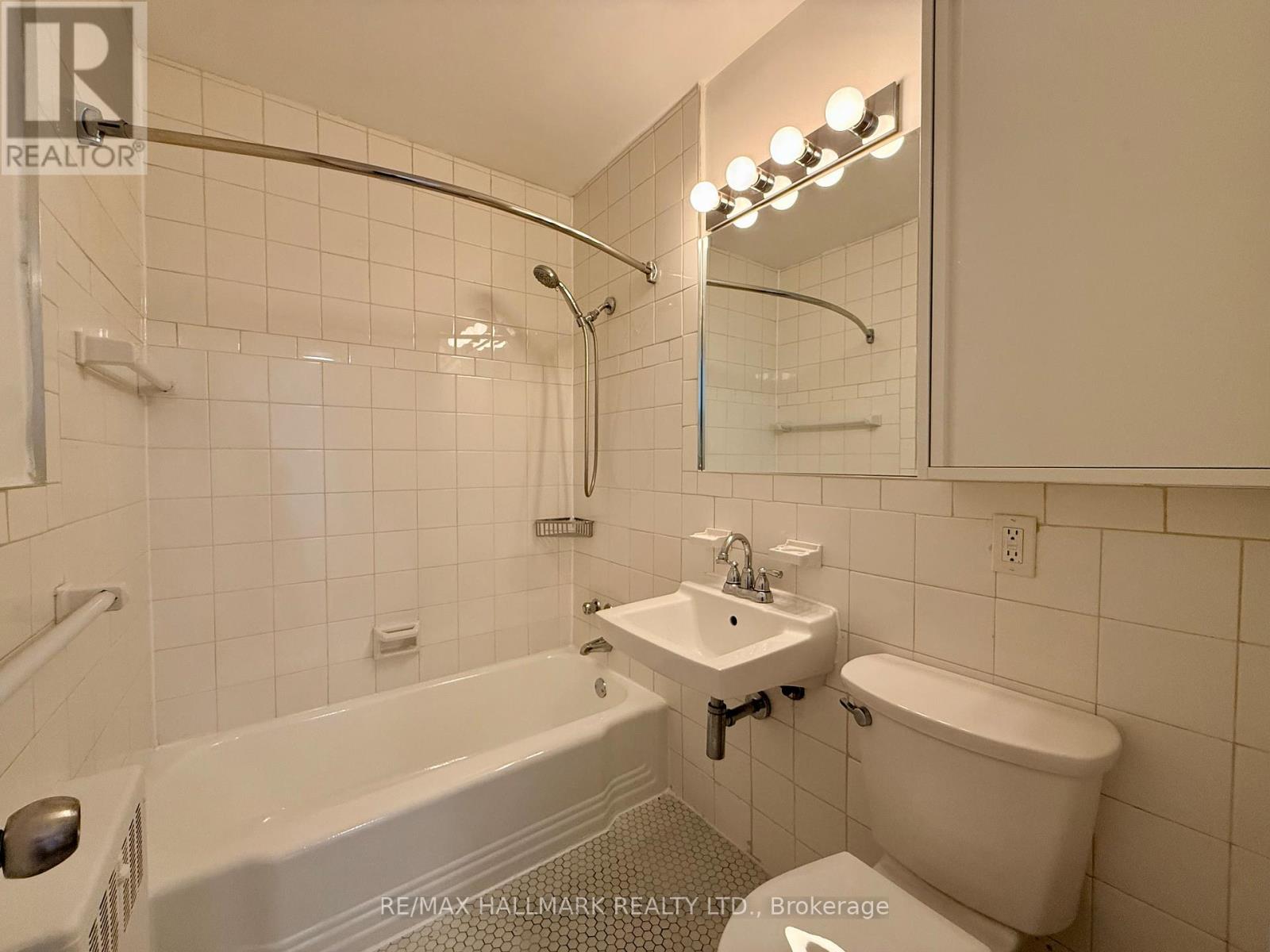 408 - 30 Upper Canada Drive, Toronto, Ontario  M2P 1S1 - Photo 6 - C12978580