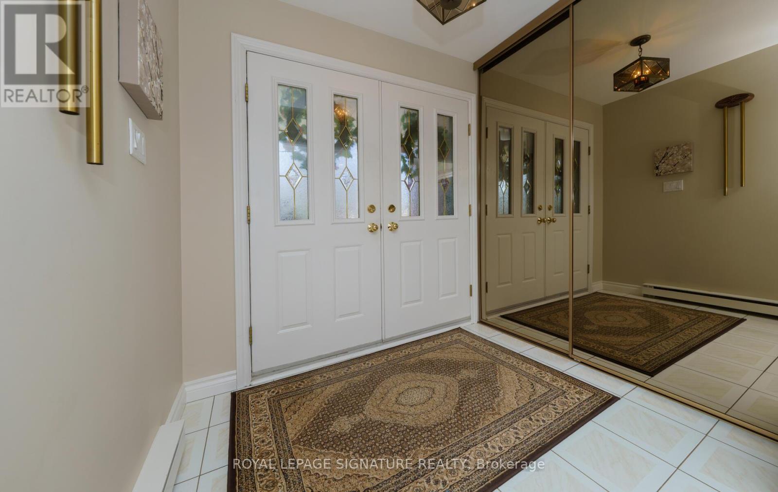 61 Barrydale Crescent, Toronto, Ontario  M3B 3E3 - Photo 2 - C12978598