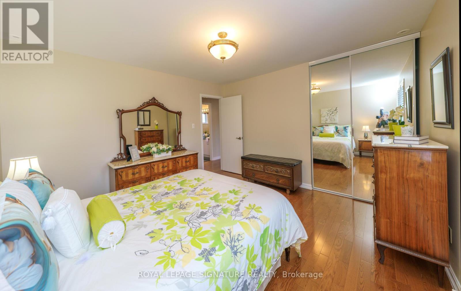 61 Barrydale Crescent, Toronto, Ontario  M3B 3E3 - Photo 24 - C12978598