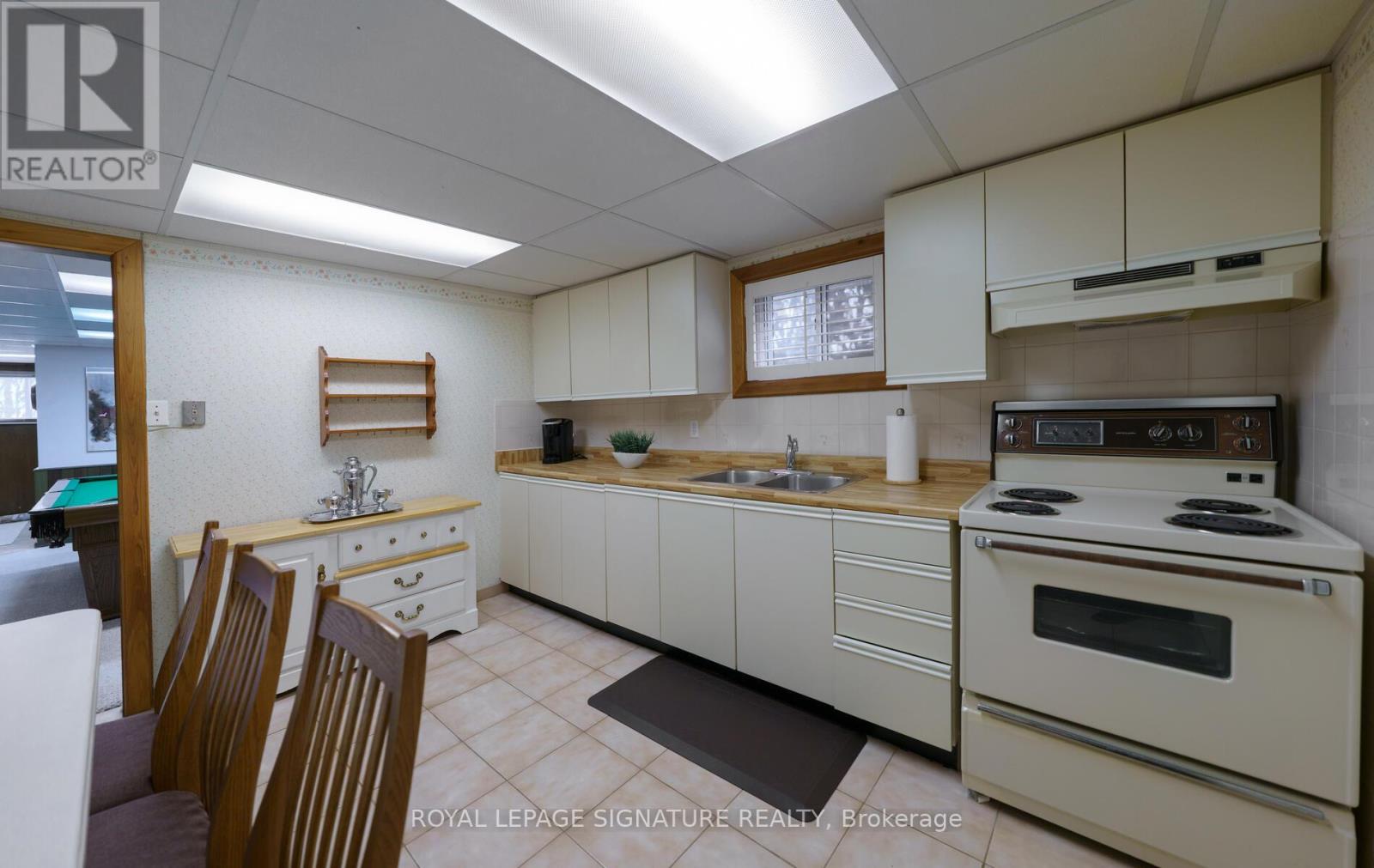 61 Barrydale Crescent, Toronto, Ontario  M3B 3E3 - Photo 35 - C12978598