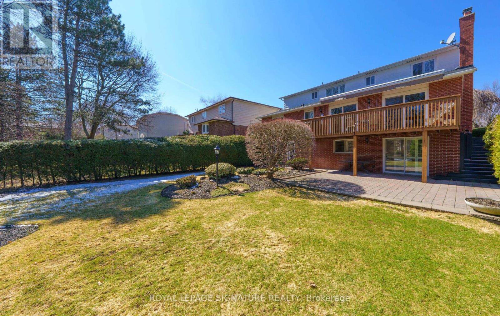 61 Barrydale Crescent, Toronto, Ontario  M3B 3E3 - Photo 40 - C12978598