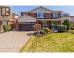 61 BARRYDALE CRESCENT, Toronto, Ontario