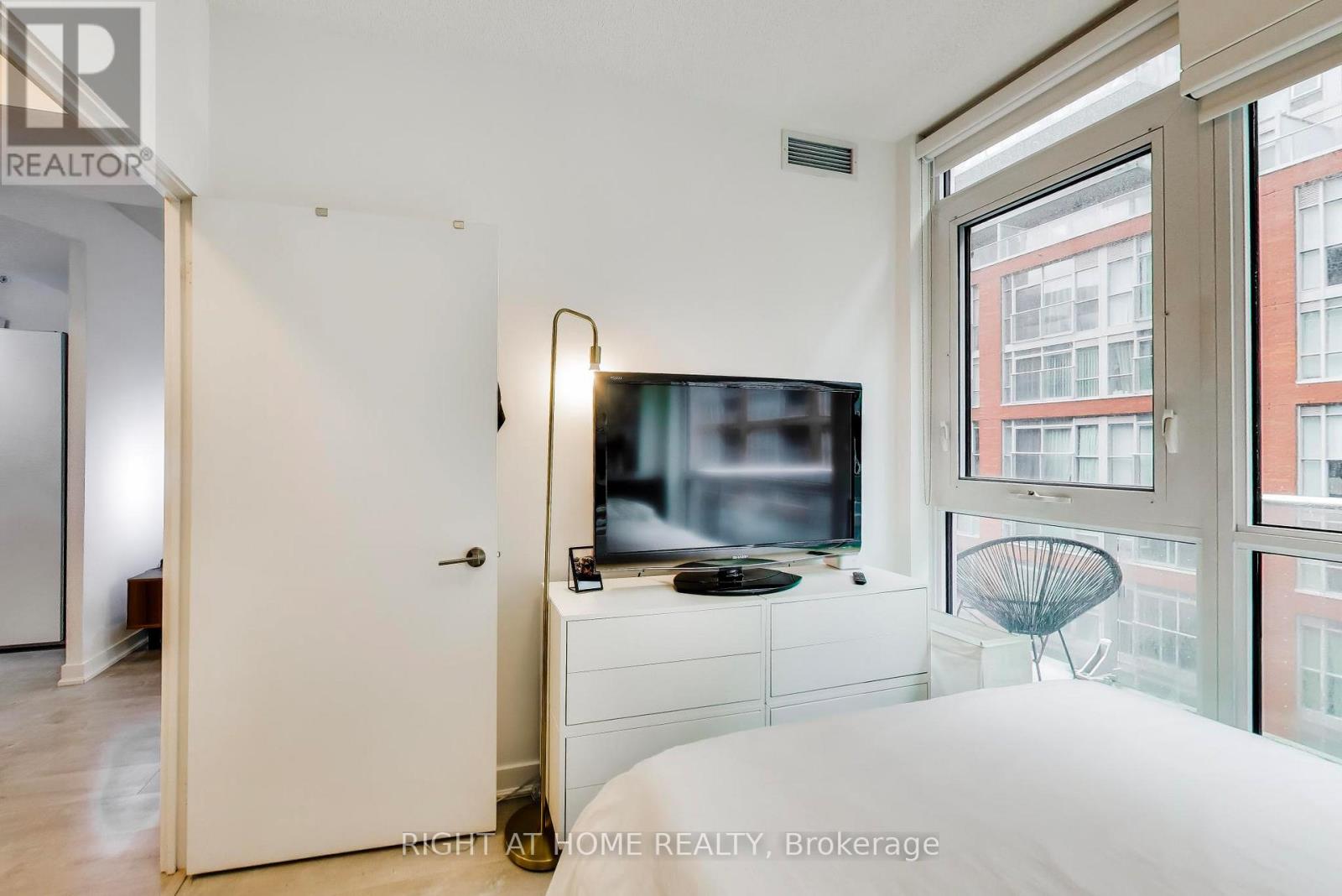 416 - 30 Nelson Street, Toronto, Ontario  M5V 0H5 - Photo 12 - C12978624