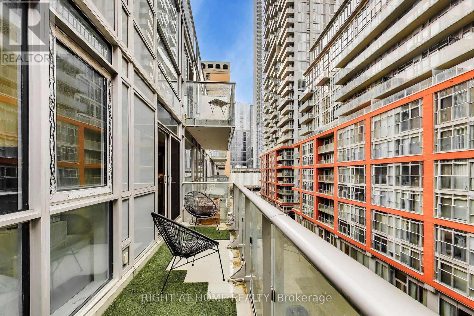 416 - 30 Nelson Street, Toronto, Ontario  M5V 0H5 - Photo 15 - C12978624