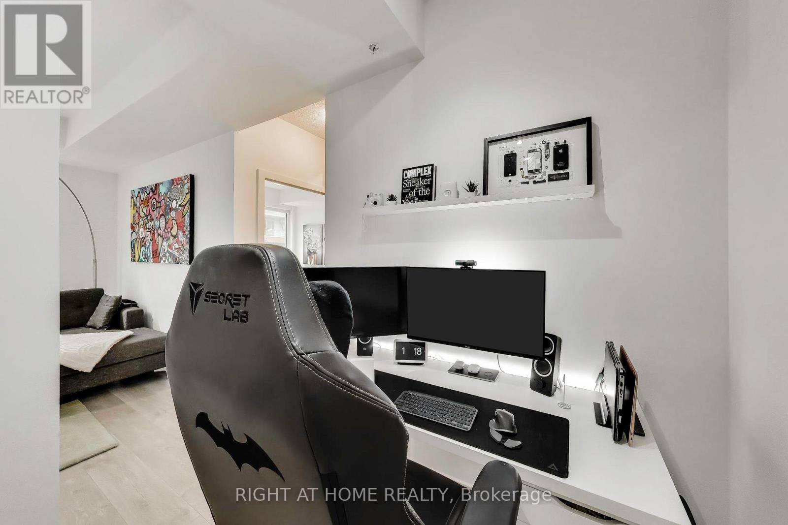 416 - 30 Nelson Street, Toronto, Ontario  M5V 0H5 - Photo 9 - C12978624