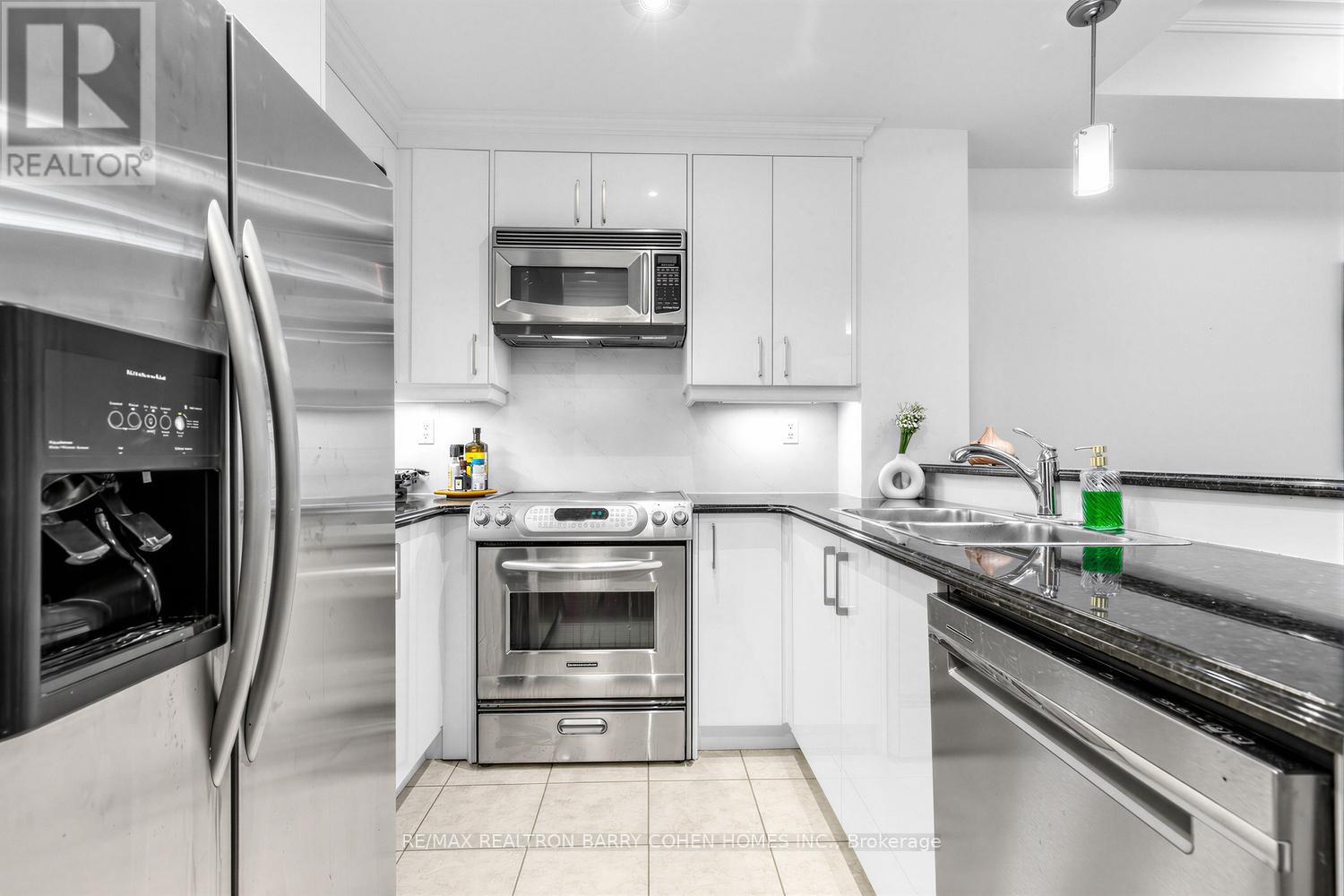 501 - 55 Delisle Avenue, Toronto, Ontario  M4V 3C2 - Photo 11 - C12978748