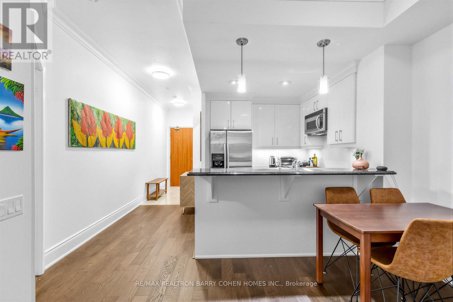 501 - 55 Delisle Avenue, Toronto, Ontario  M4V 3C2 - Photo 4 - C12978748