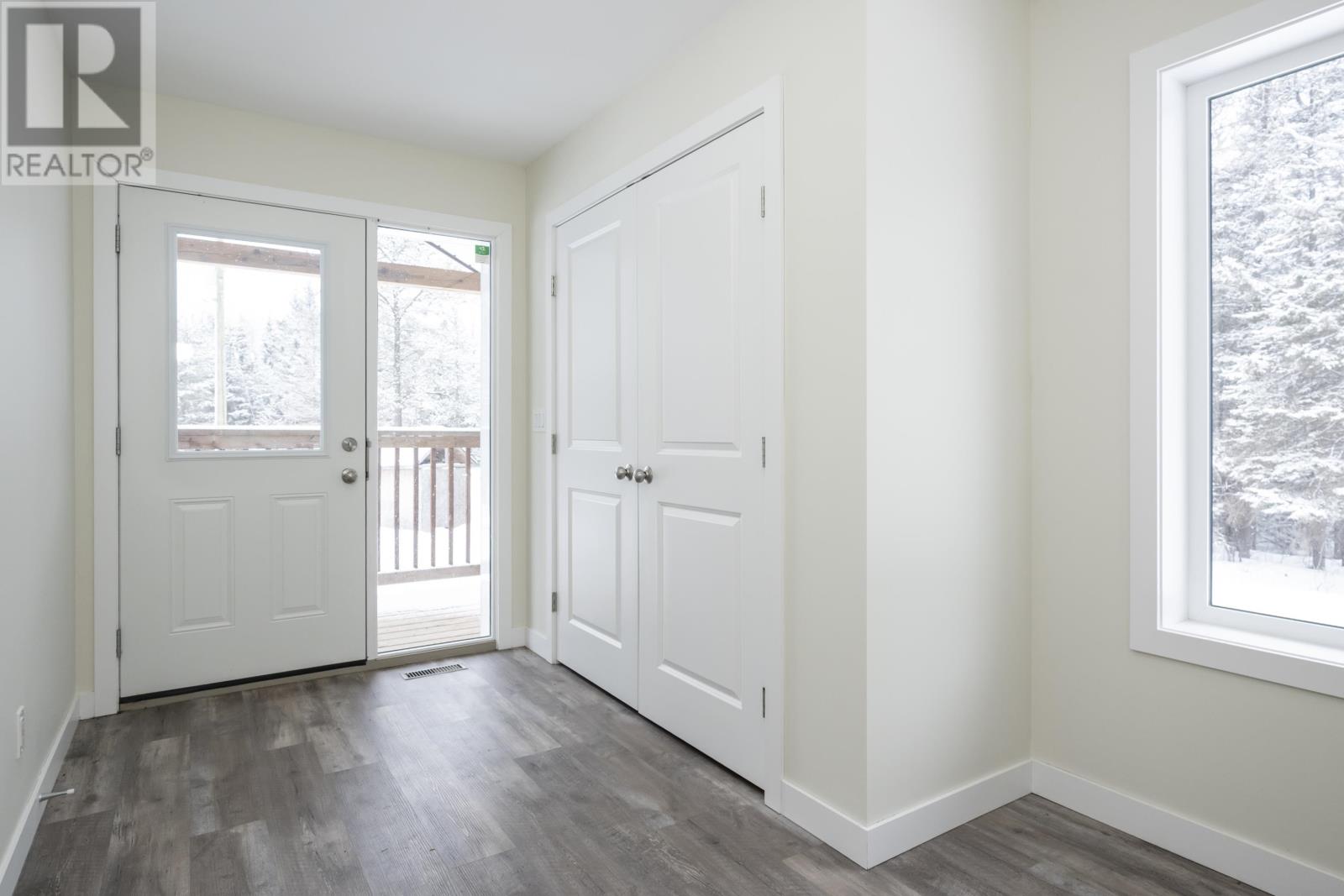 2040 Gus Wuori Rd, Thunder Bay, Ontario  P7G 2S1 - Photo 3 - TB2600545