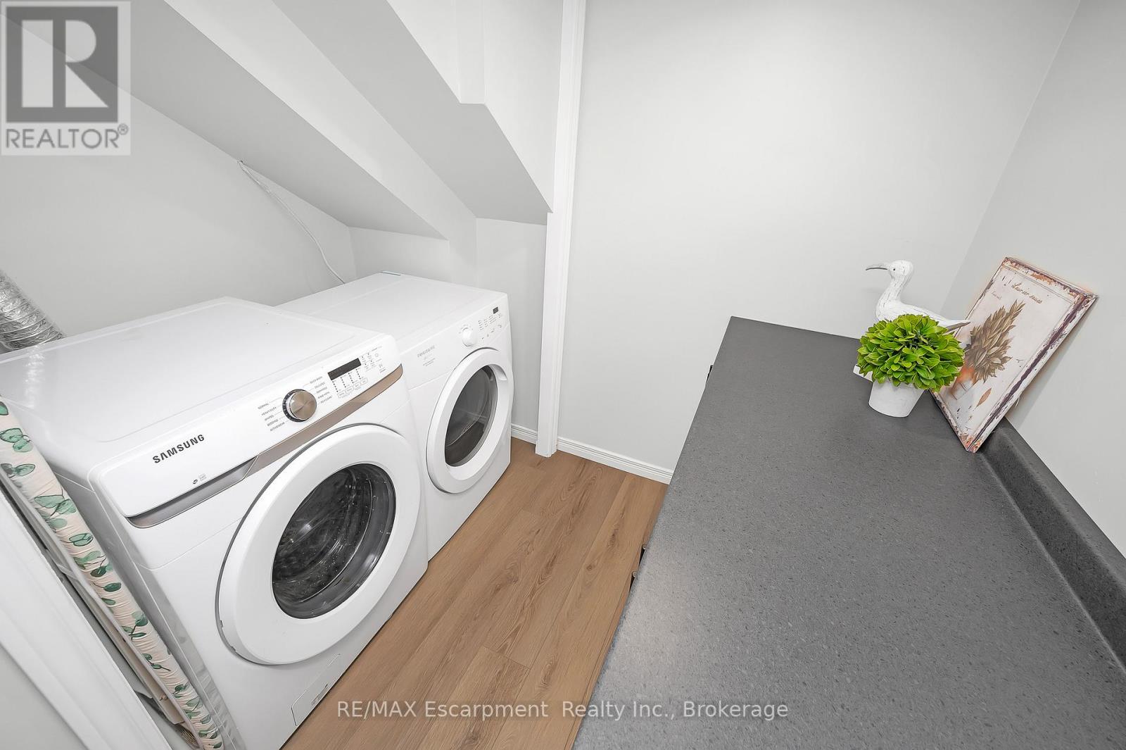 15 Harvest Lane, Brantford, Ontario  N3R 5R3 - Photo 32 - X12978326