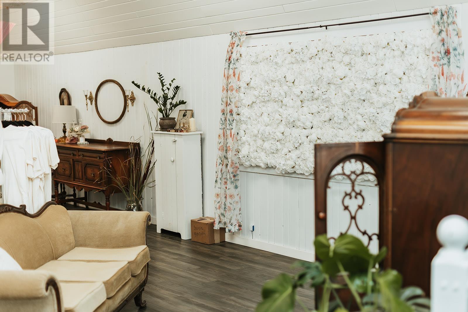 256-258 Scott St, Fort Frances, Ontario  P9A 1G7 - Photo 5 - TB2600651