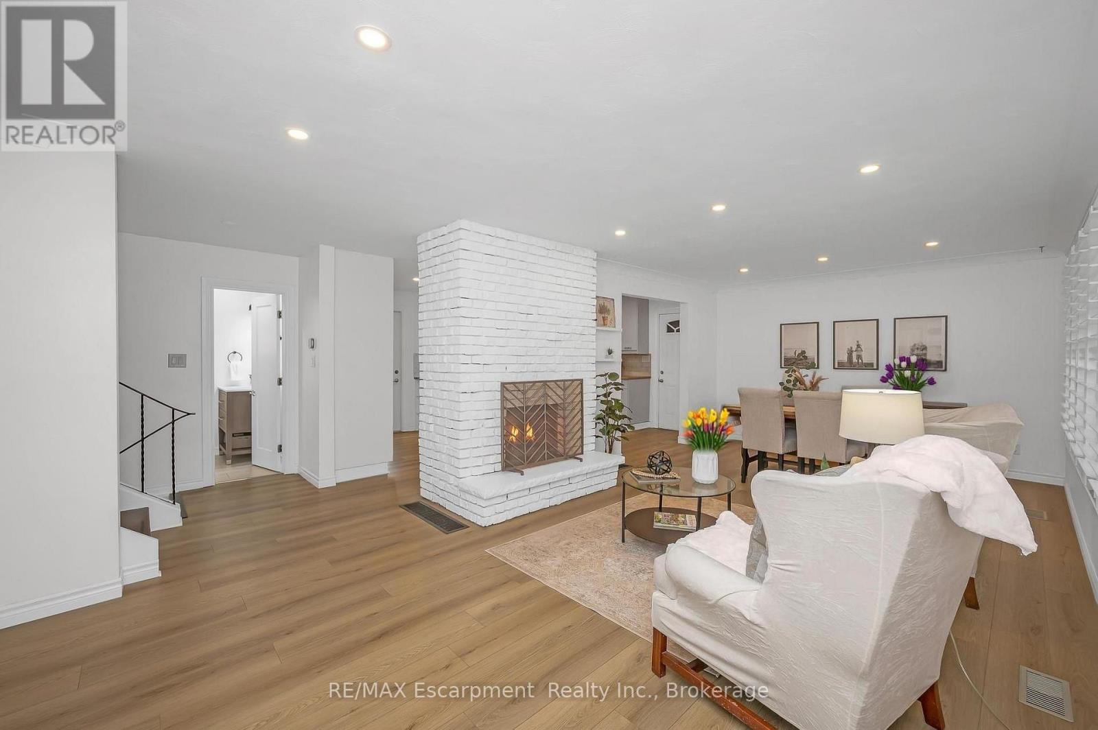 15 Harvest Lane, Brantford, Ontario  N3R 5R3 - Photo 6 - X12978326