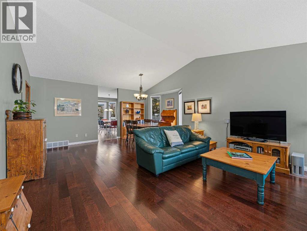 301 Arbour Cliff Close Nw, Calgary, Alberta  T3G 3W8 - Photo 5 - A2284425