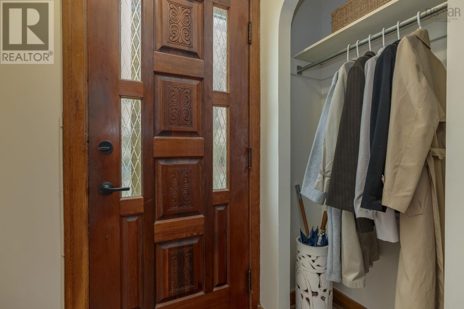 207 Victoria Road, Dartmouth, Nova Scotia  B3A 1W4 - Photo 4 - 202606760