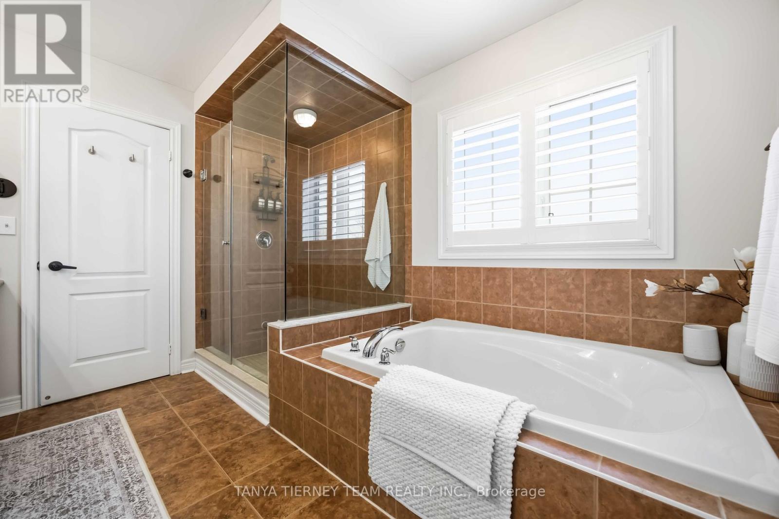 12 Branthaven Court, Whitby, Ontario  L1M 0B2 - Photo 28 - E12978526