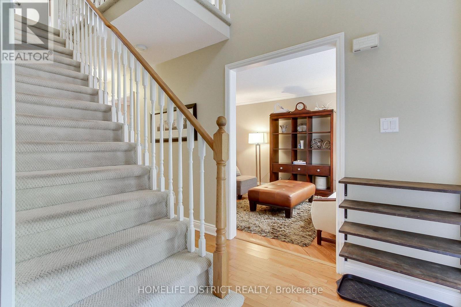 43 Daniels Crescent, Ajax, Ontario  L1T 1X8 - Photo 9 - E12978546