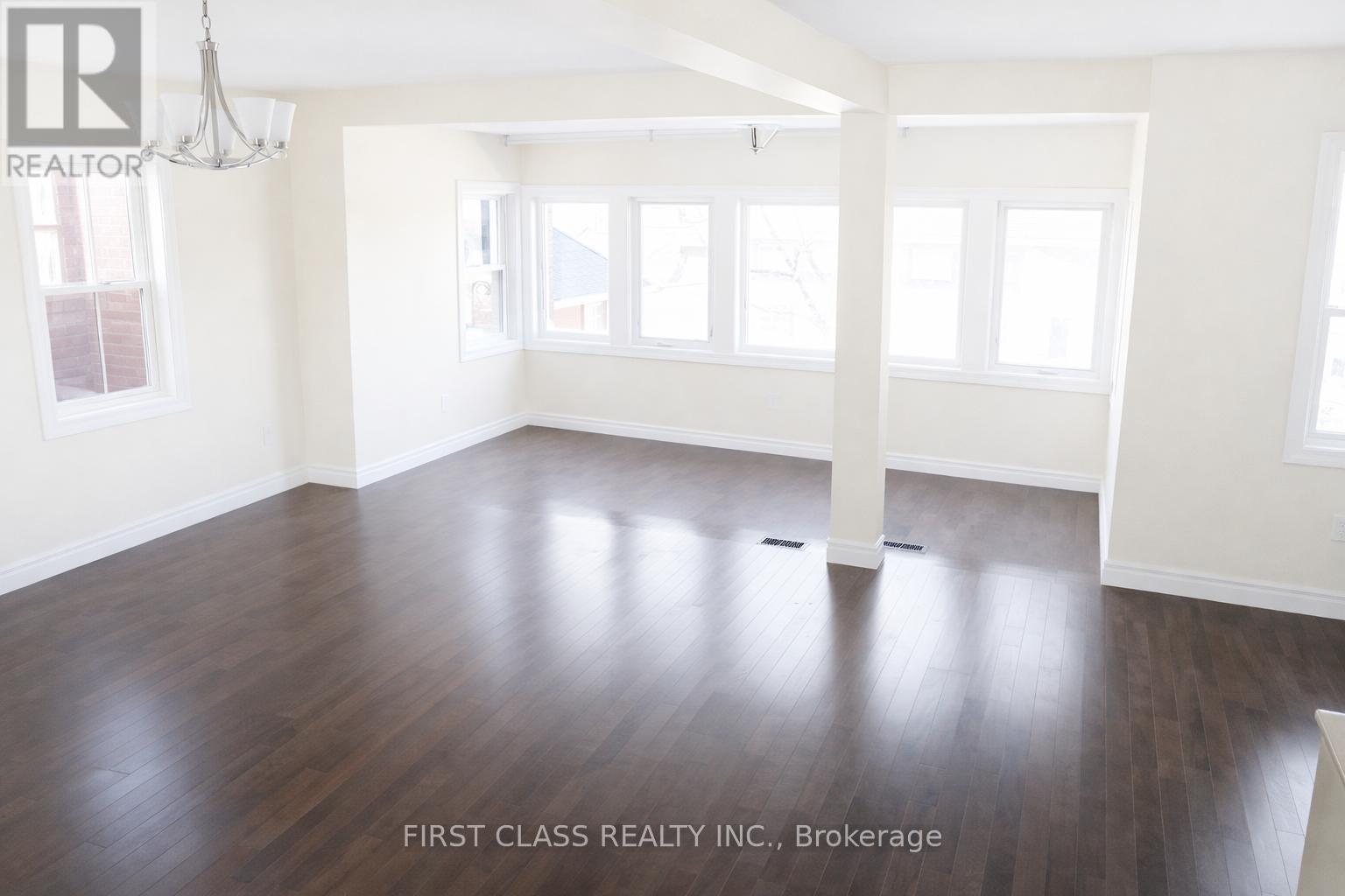 102 Greenwood Avenue, Toronto, Ontario  M4L 2P6 - Photo 17 - E12978716