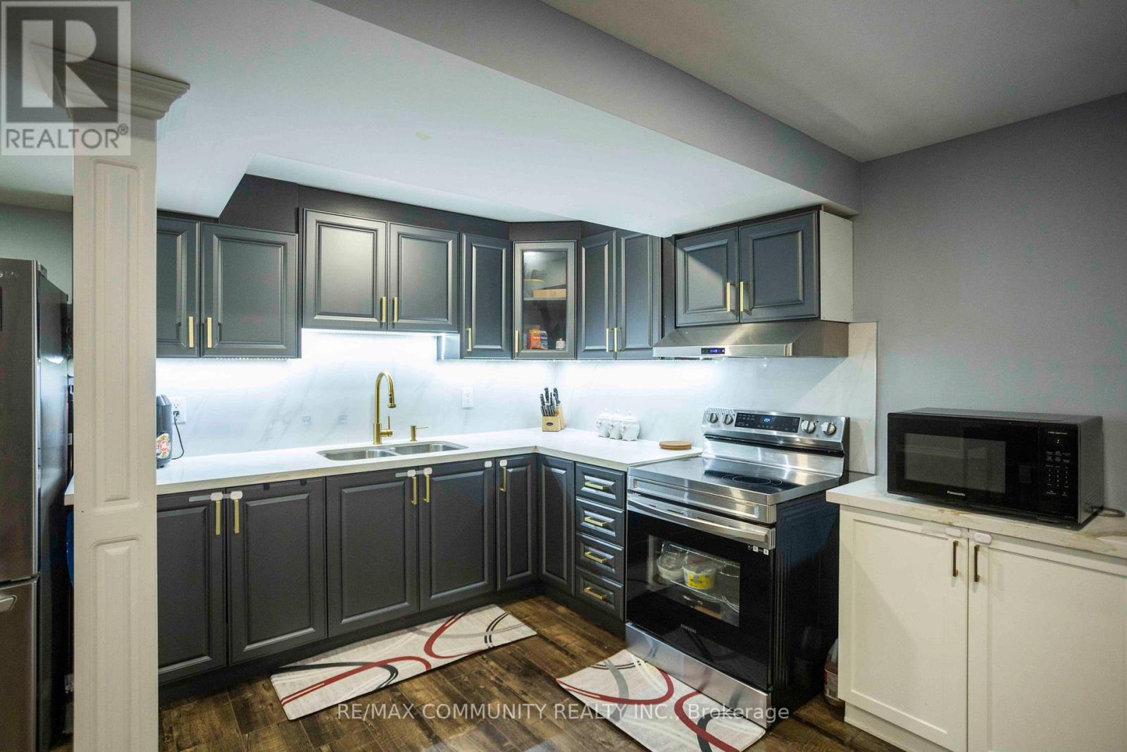 74 Stannardville Drive, Ajax, Ontario  L1T 0M4 - Photo 5 - E12978742