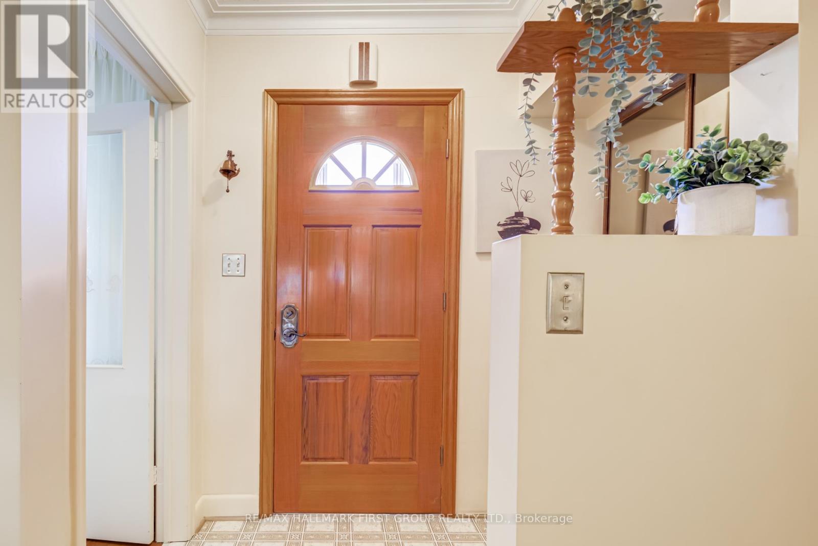 89 Ranstone Gardens, Toronto, Ontario  M1K 2T9 - Photo 3 - E12978744