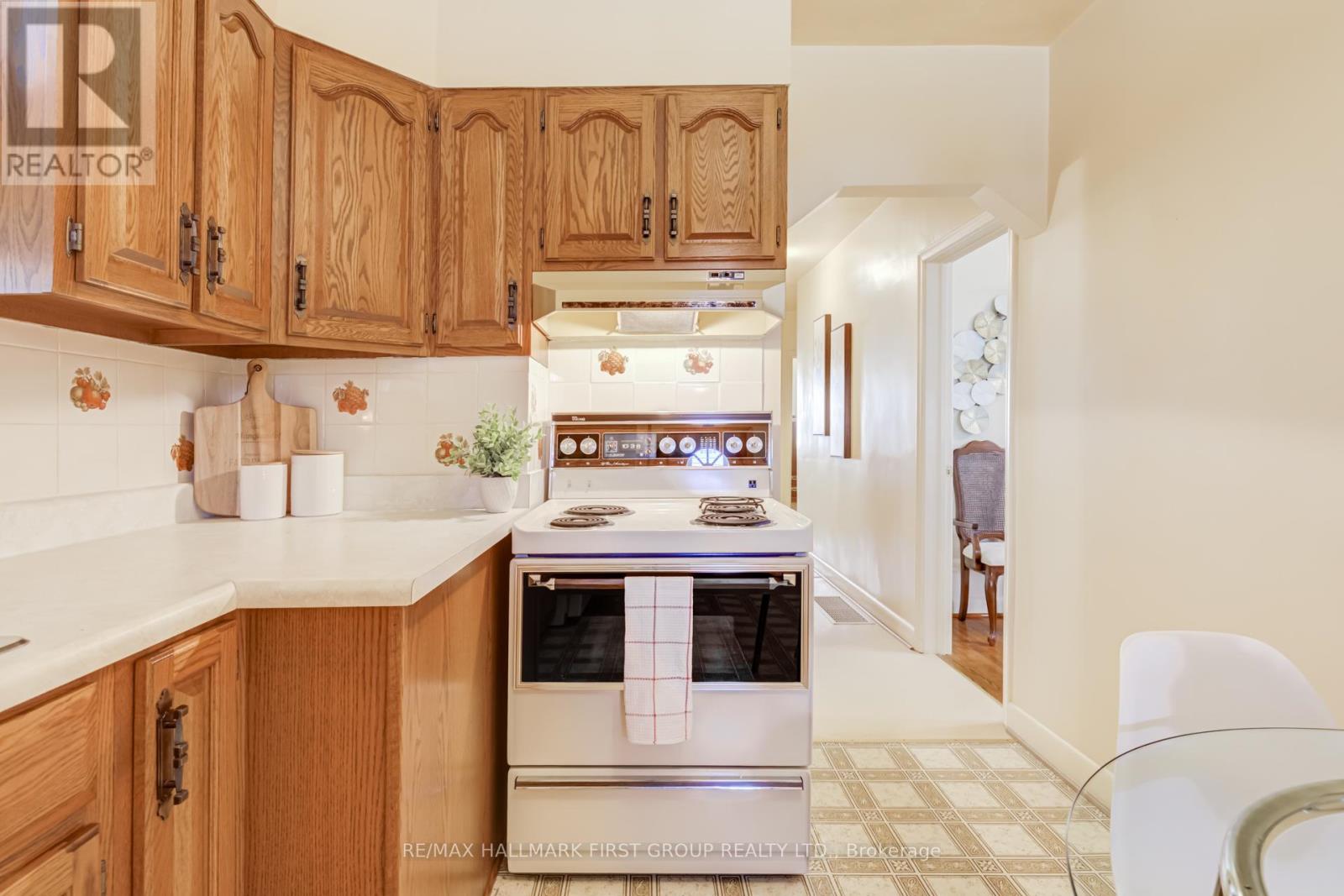 89 Ranstone Gardens, Toronto, Ontario  M1K 2T9 - Photo 5 - E12978744