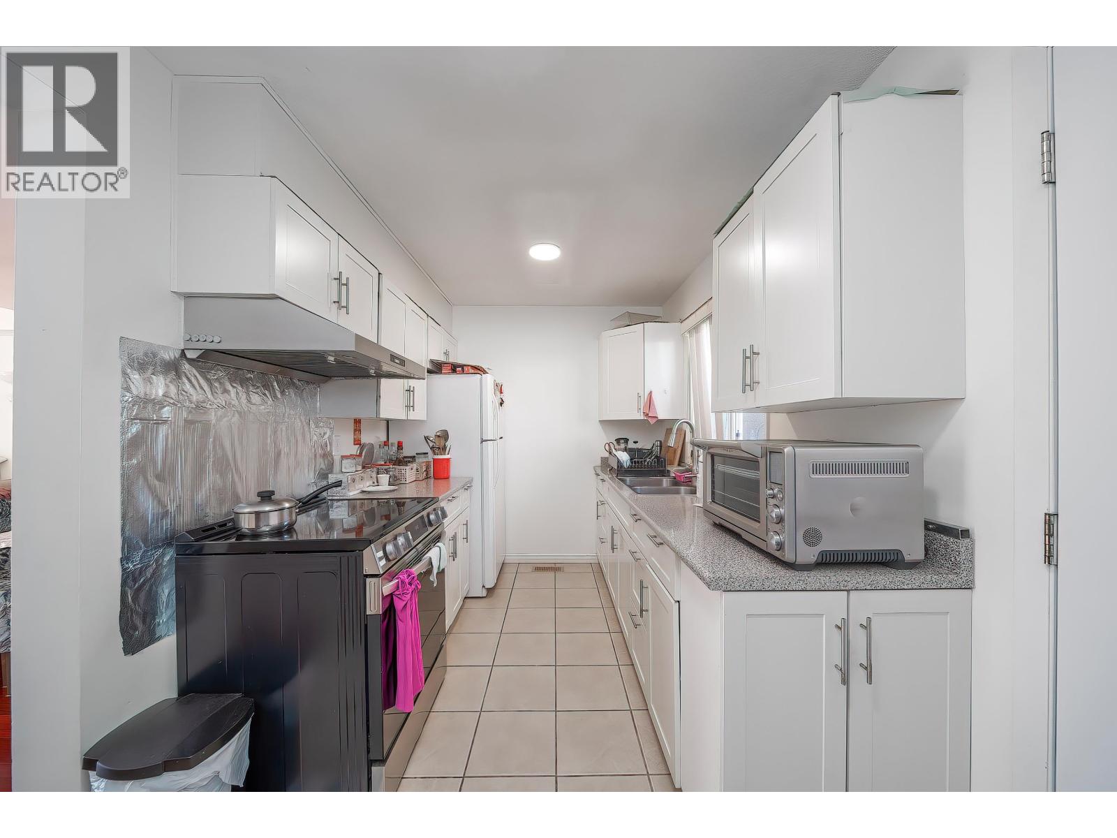 6866 Arlington Street, Vancouver, British Columbia  V5S 3N9 - Photo 9 - R3109091