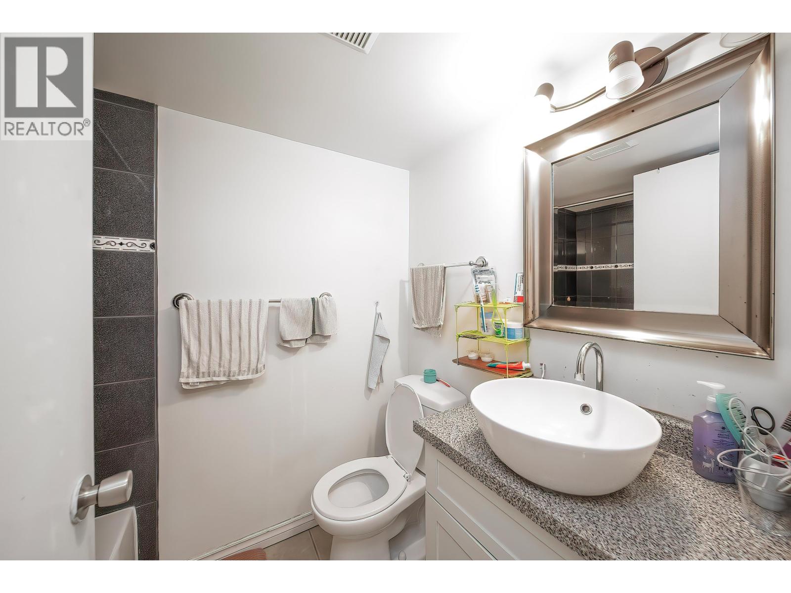 6866 Arlington Street, Vancouver, British Columbia  V5S 3N9 - Photo 15 - R3109091