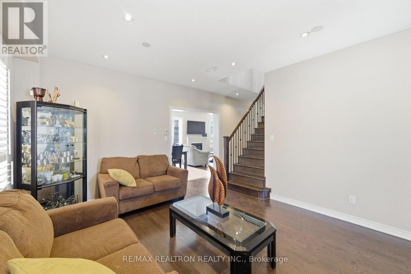 5 Watson Drive, New Tecumseth, Ontario  L0G 1W0 - Photo 11 - N12978428