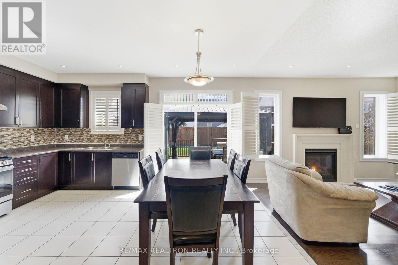 5 Watson Drive, New Tecumseth, Ontario  L0G 1W0 - Photo 12 - N12978428