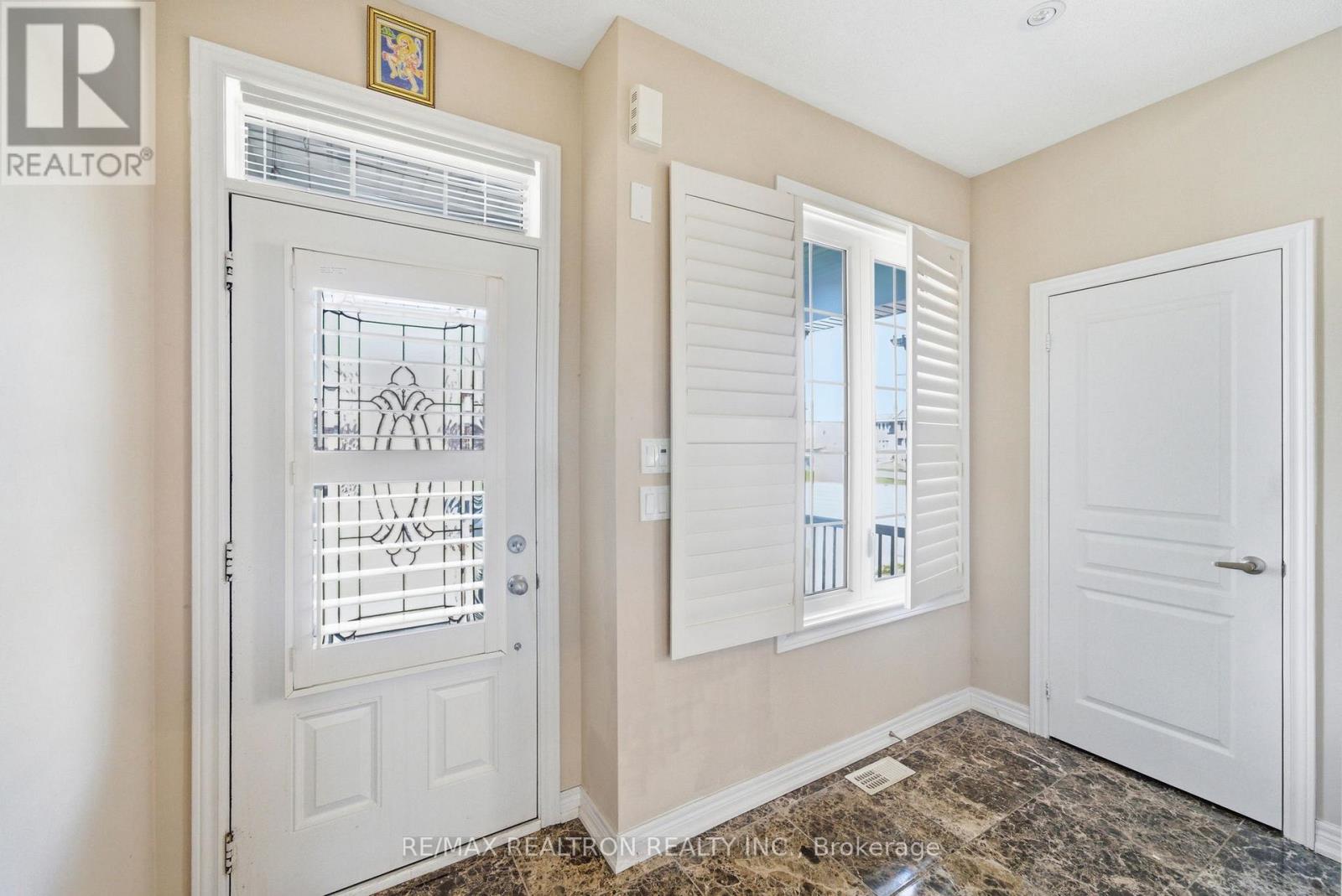 5 Watson Drive, New Tecumseth, Ontario  L0G 1W0 - Photo 6 - N12978428