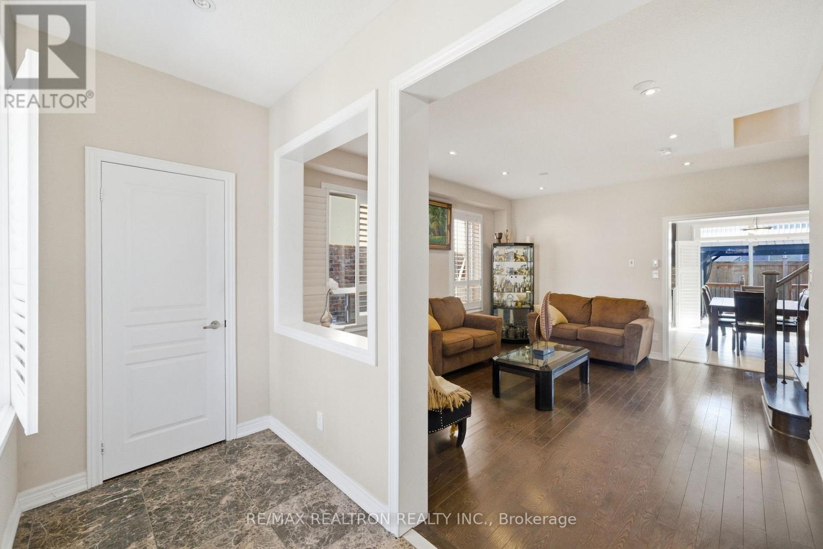 5 Watson Drive, New Tecumseth, Ontario  L0G 1W0 - Photo 7 - N12978428