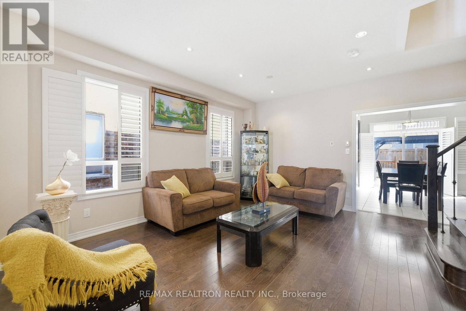 5 Watson Drive, New Tecumseth, Ontario  L0G 1W0 - Photo 8 - N12978428