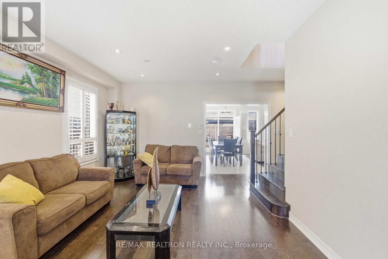 5 Watson Drive, New Tecumseth, Ontario  L0G 1W0 - Photo 9 - N12978428