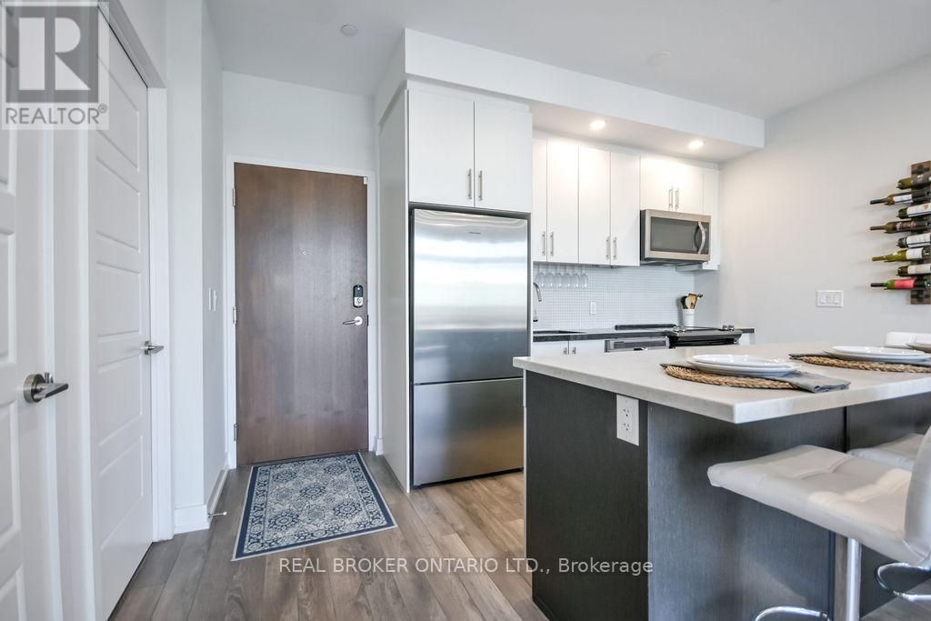 333 Sea Ray Avenue, Innisfil, Ontario  L9S 0M3 - Photo 2 - N12978544