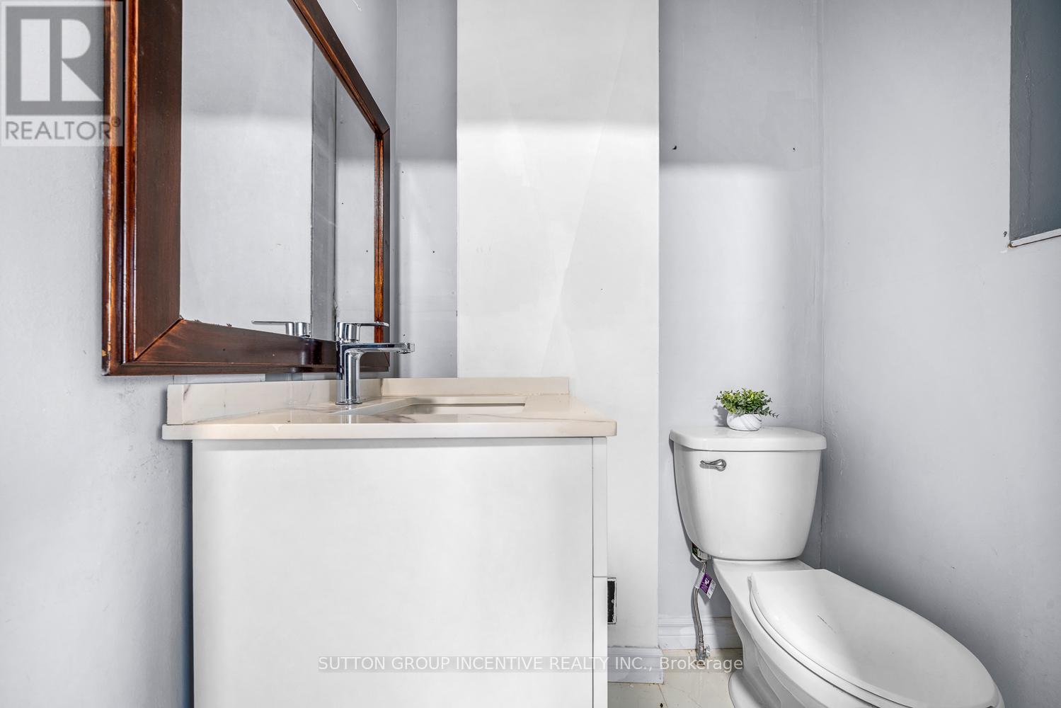 300 Metro Road N, Georgina, Ontario  L4P 3C8 - Photo 19 - N12978566