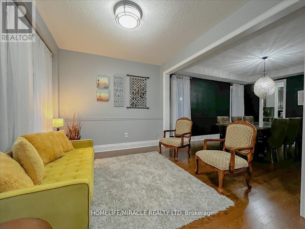 7 Riley Street, Innisfil (Cookstown), Ontario  L0L 1L0 - Photo 16 - N12978594