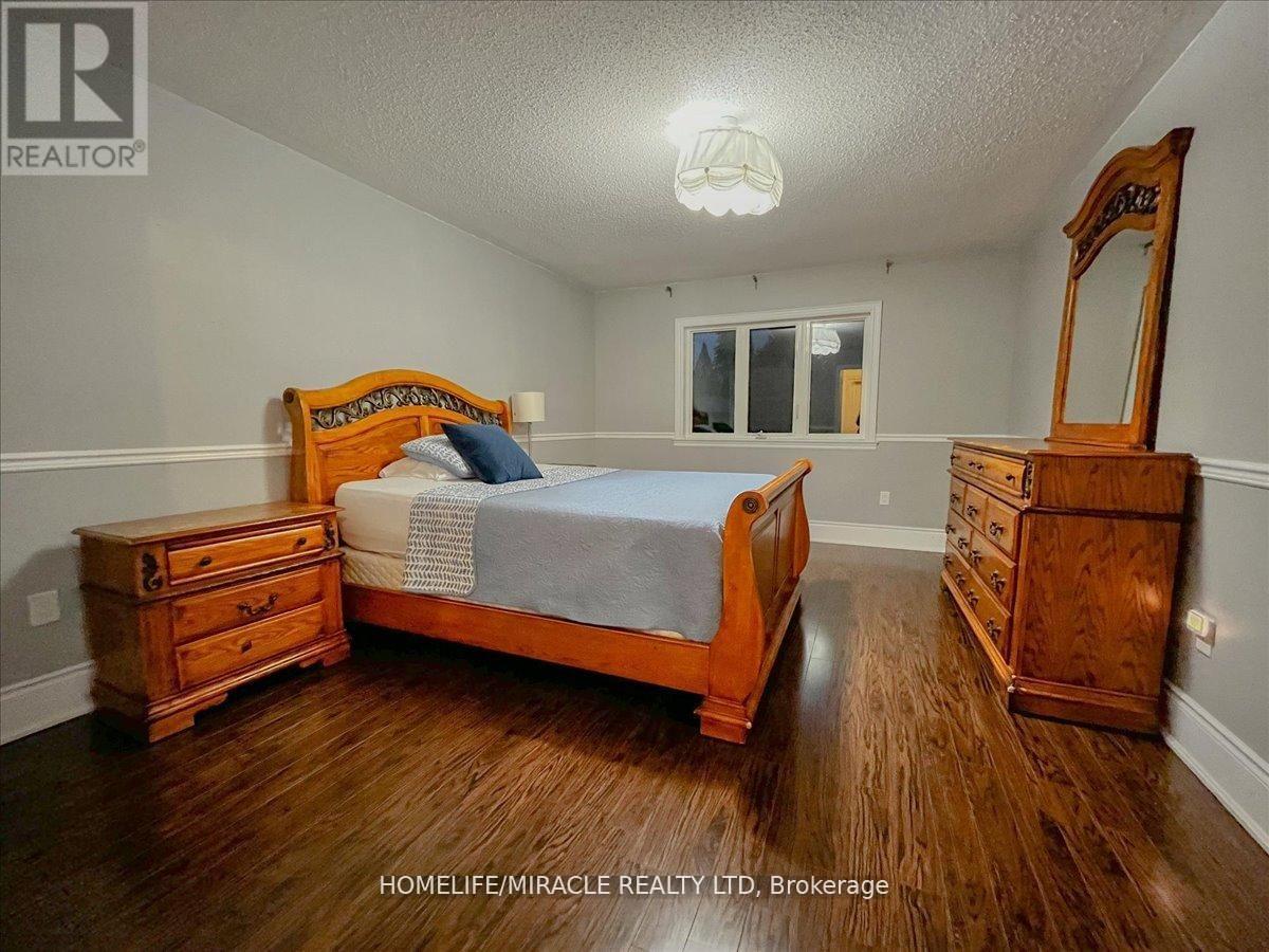 7 Riley Street, Innisfil (Cookstown), Ontario  L0L 1L0 - Photo 32 - N12978594