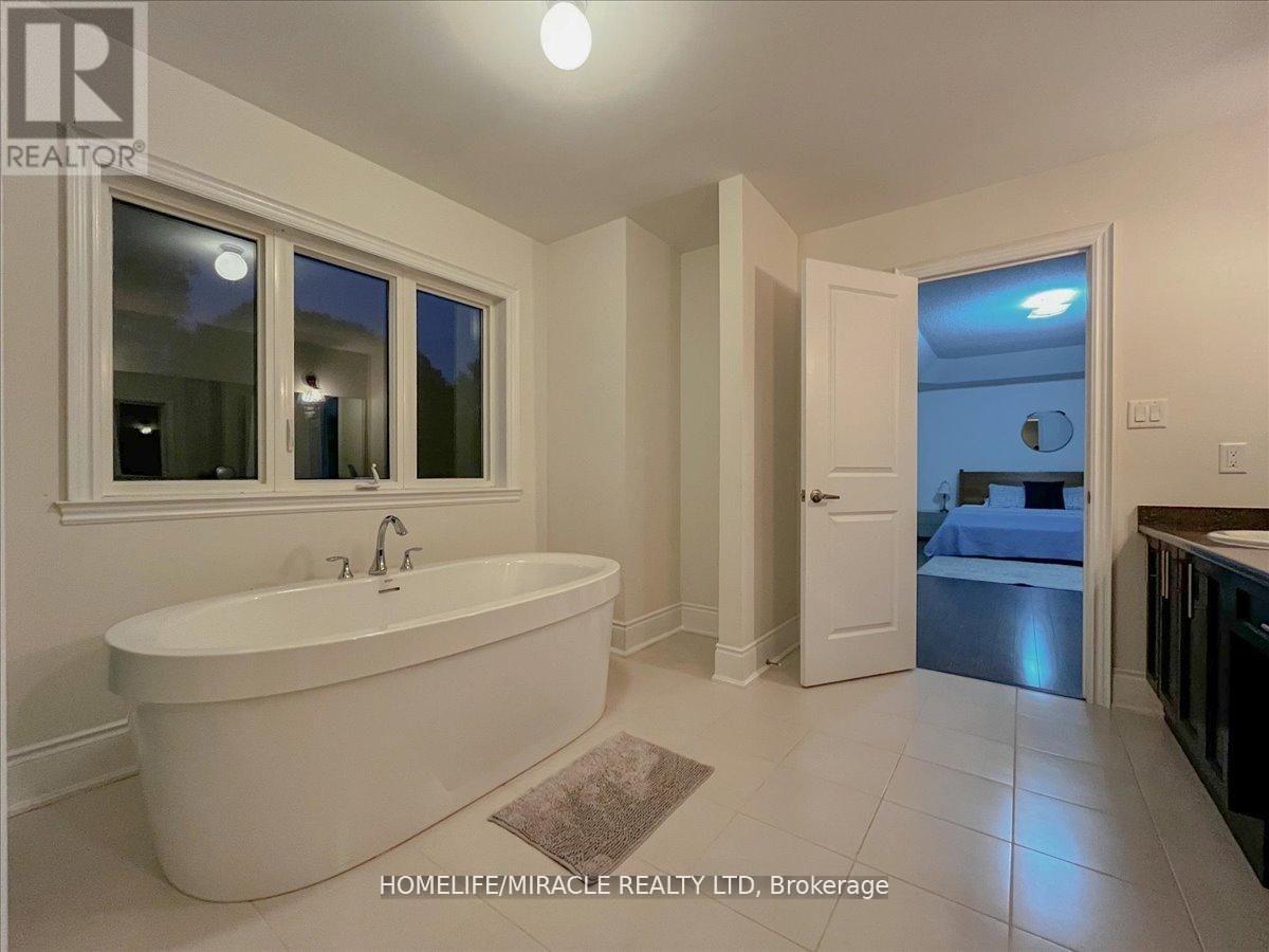 7 Riley Street, Innisfil (Cookstown), Ontario  L0L 1L0 - Photo 35 - N12978594