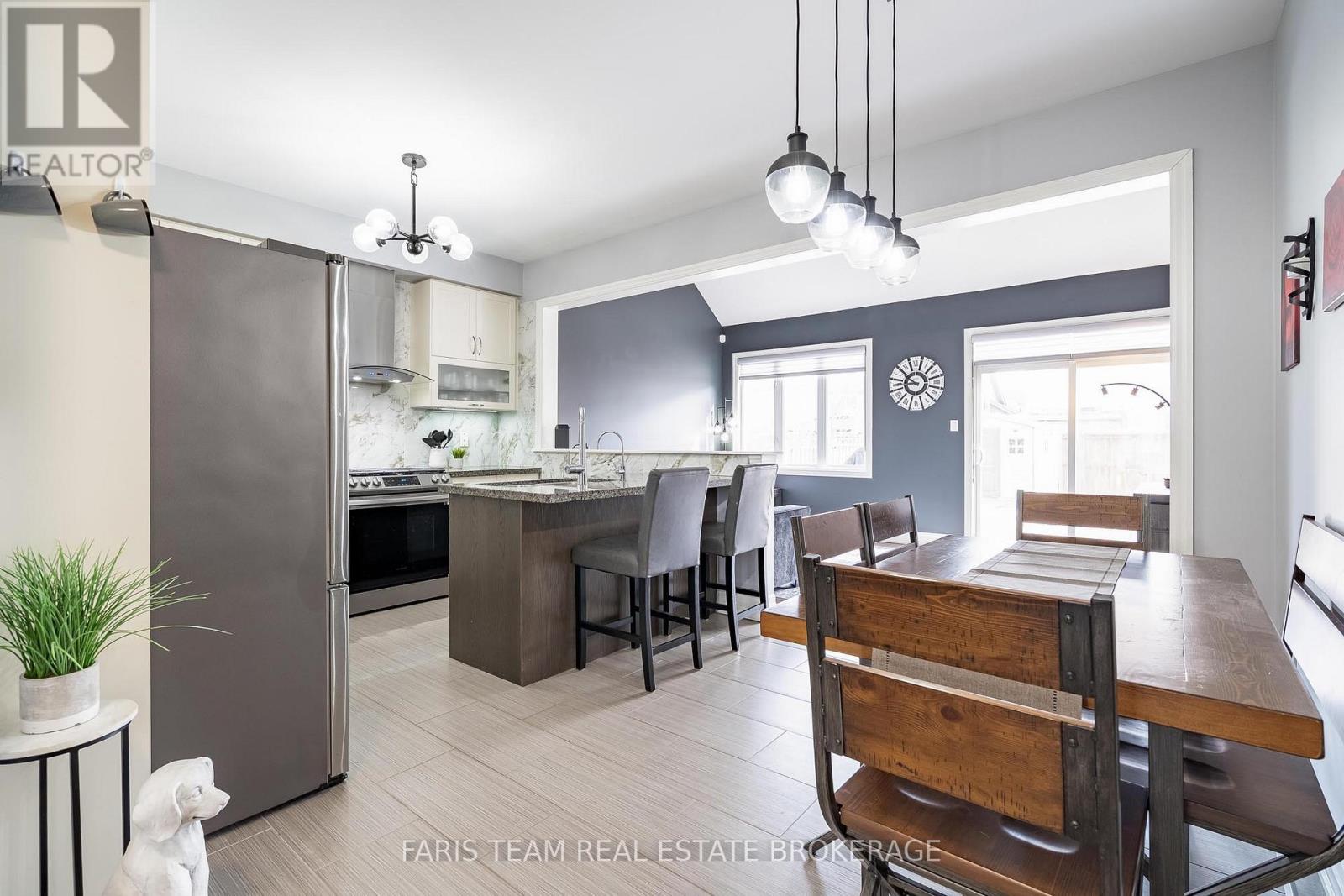 461 Greenwood Drive, Essa, Ontario  L3W 0R4 - Photo 12 - N12978606