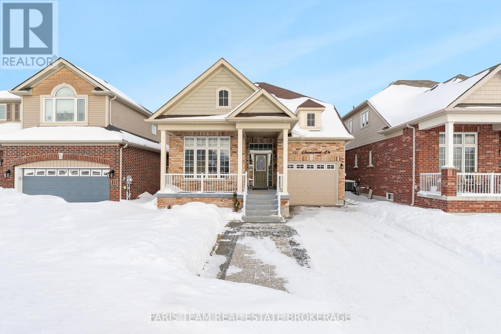 461 Greenwood Drive, Essa, Ontario  L3W 0R4 - Photo 4 - N12978606